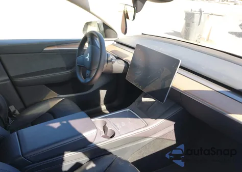 2024 Tesla Model Y Long Range Dual Motor All-Wheel Drive from USA, damaged, VIN 7SAYGDEE6RF086930